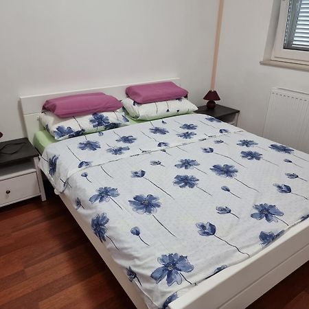 Apartments Katarina Šmrika Стая снимка