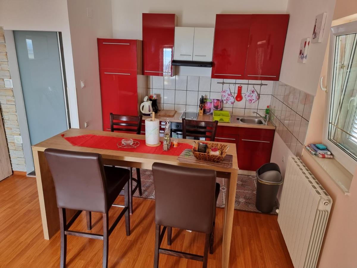 Apartments Katarina Šmrika Екстериор снимка
