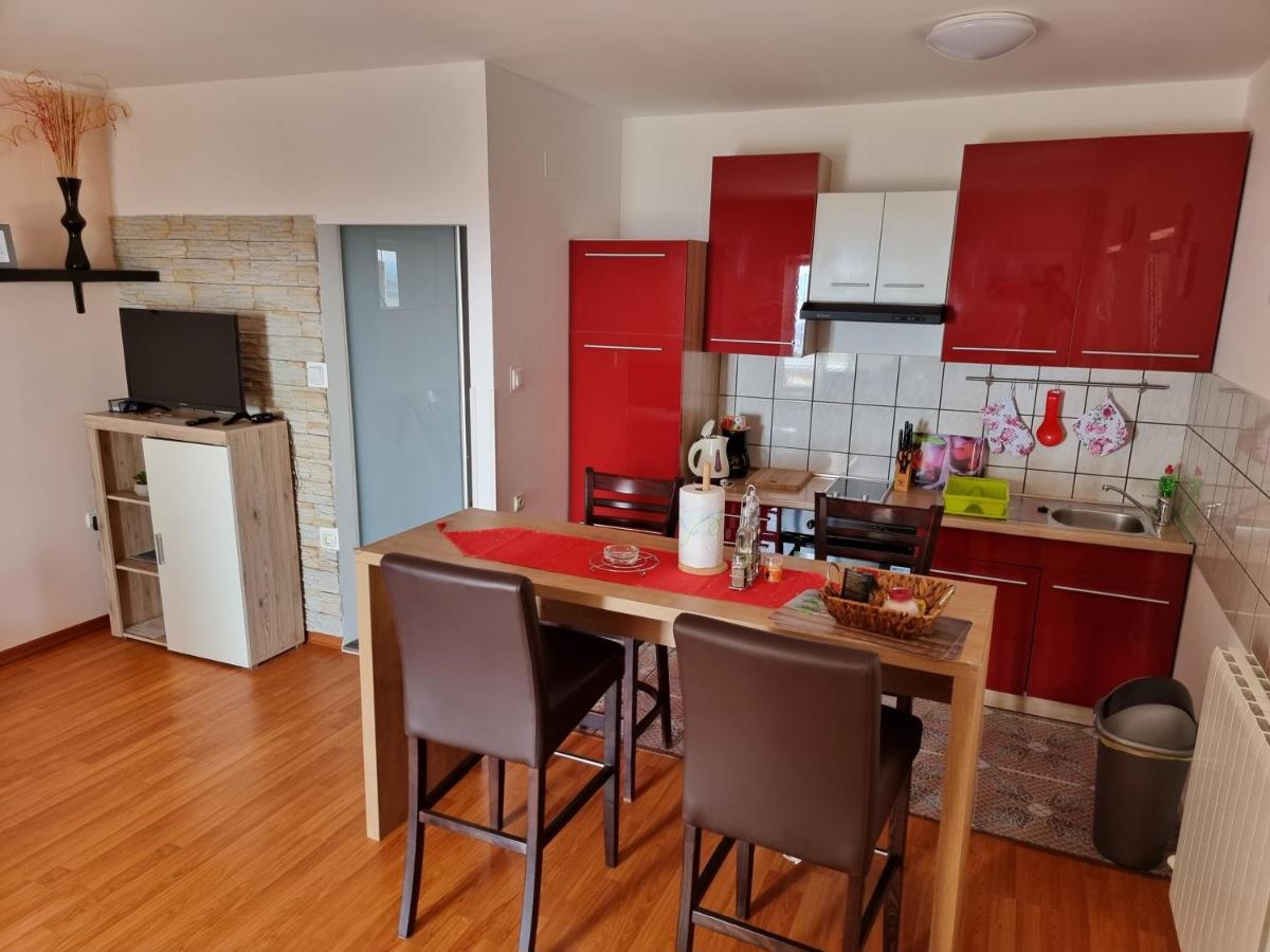 Apartments Katarina Šmrika Екстериор снимка